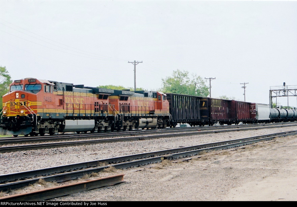 BNSF 5469 West